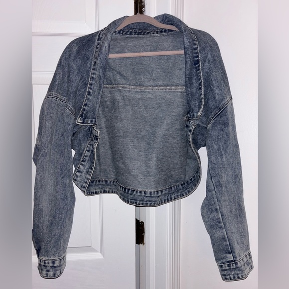 6/$28❗️Denim Blue Women's Jacket - Picture 3 of 14